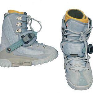 NEW BURTON MOTO SI STEP IN SNOWBOARD BOOTS! SIZE 4 LIGHT BLUE